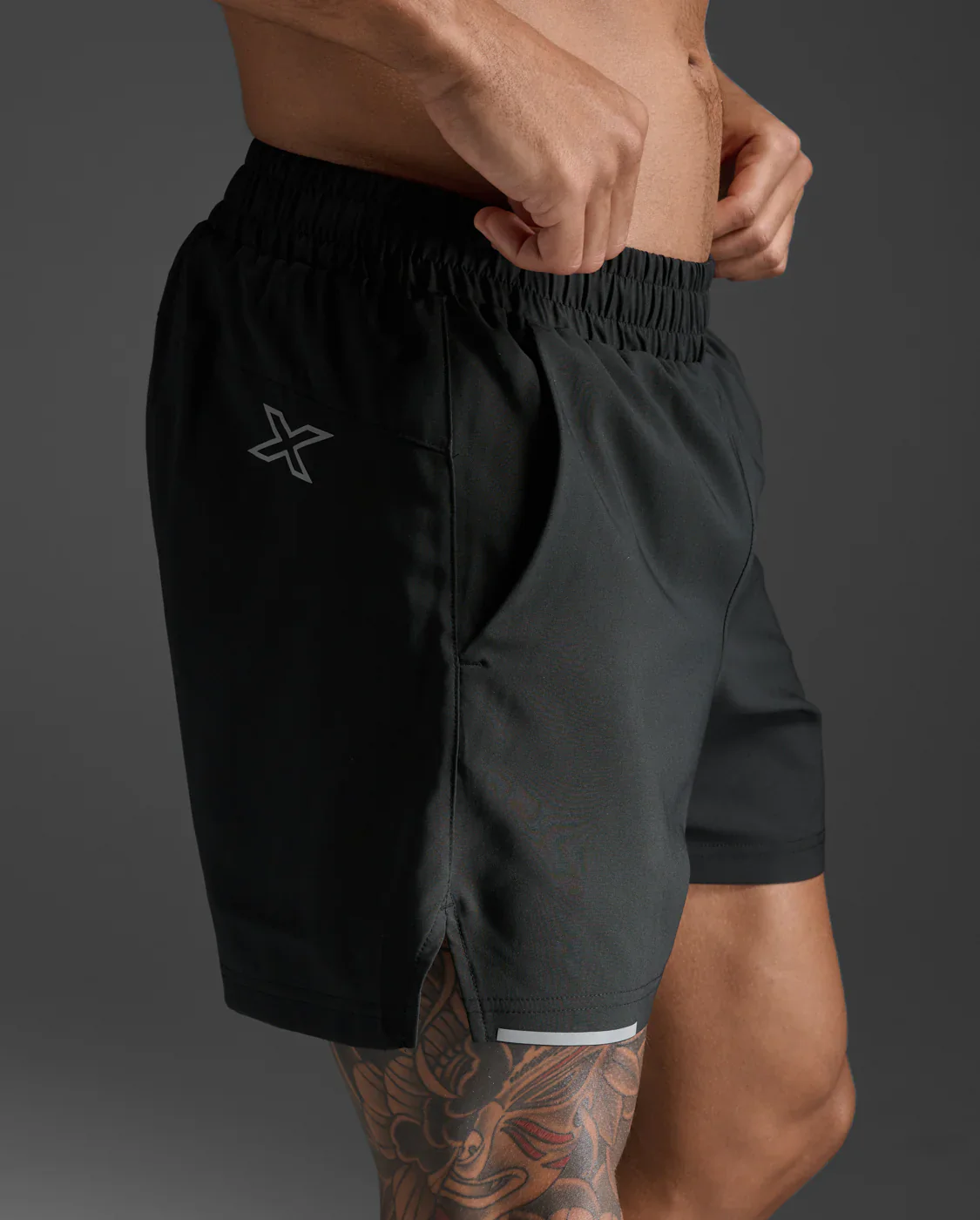 2XU Aero 5 inch shorts - Mens - Image 3