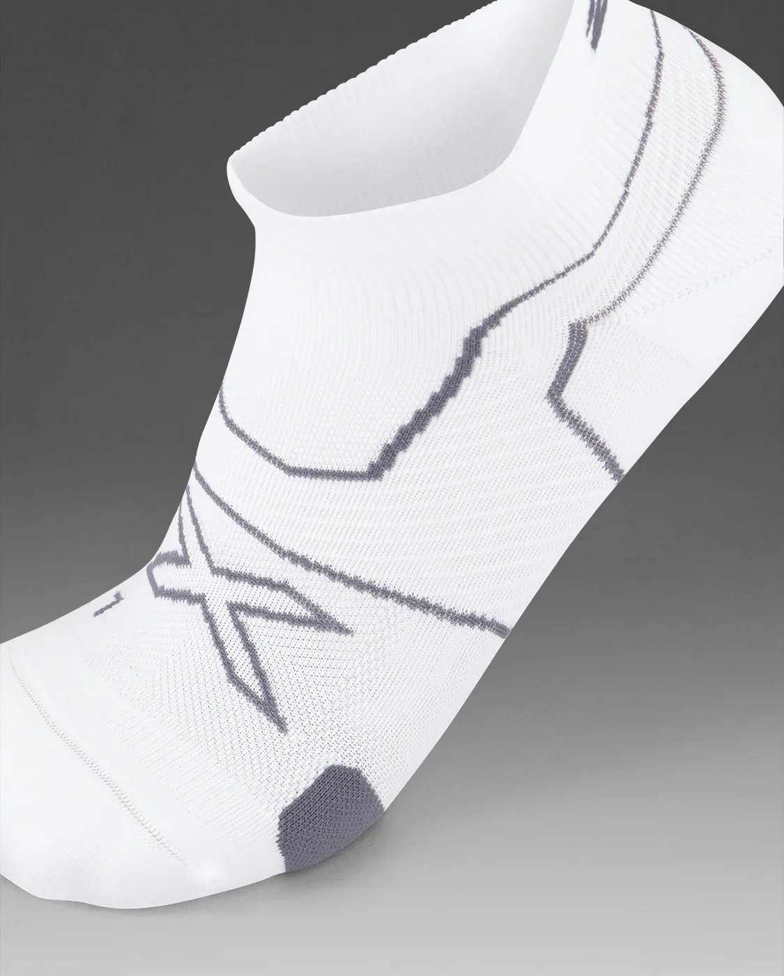 2XU Cushion 1/4 Crew Sock - White - Image 2