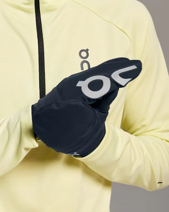On Core Glove - Unisex - Image 3