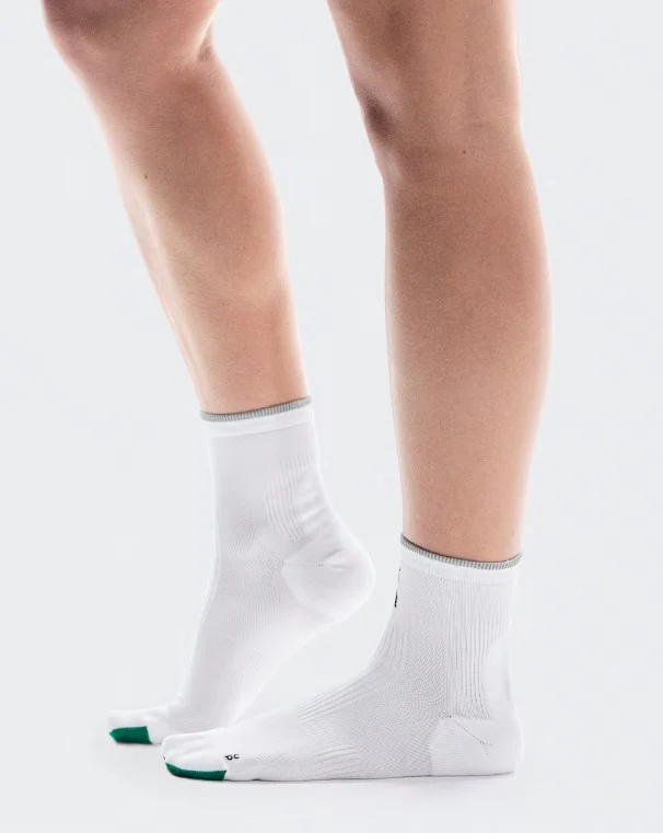 On Elite Run Mid Sock - Unisex - Image 2