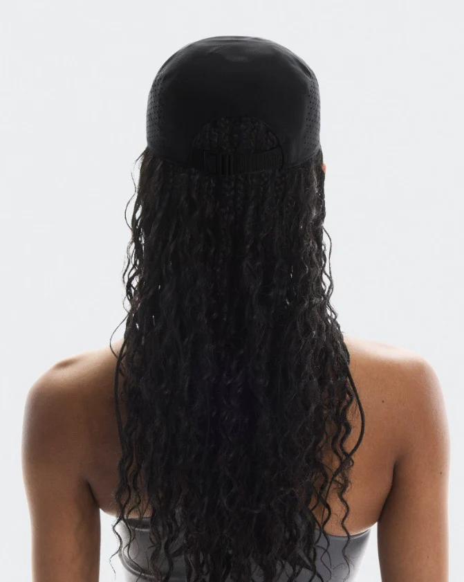 On Lightweight Cap - Black - Image 4
