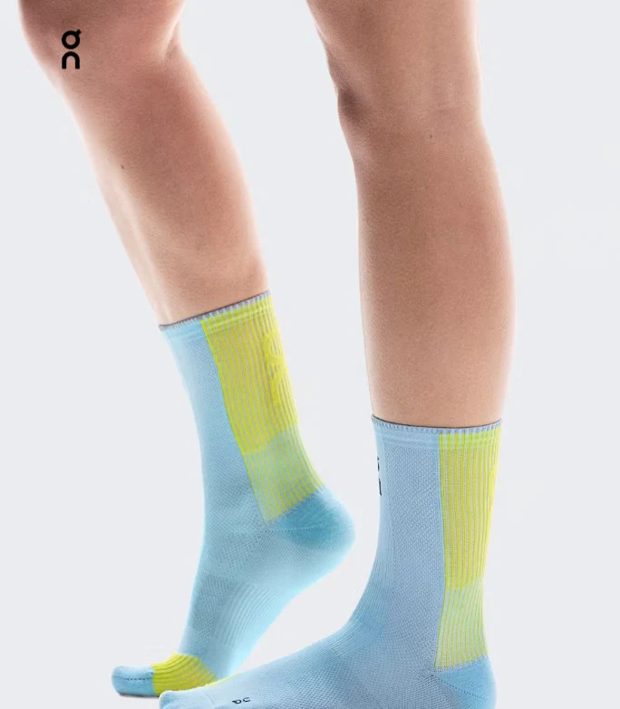 On Performance Run Sock High - Unisex - Image 2